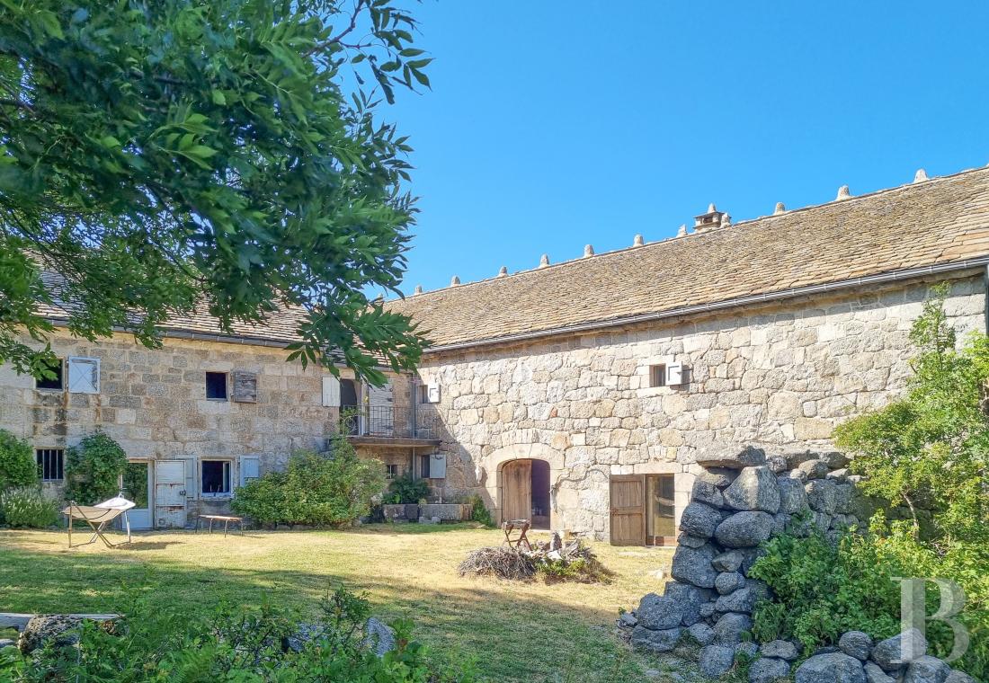 french mas and farms for sale languedoc roussillon   - 1